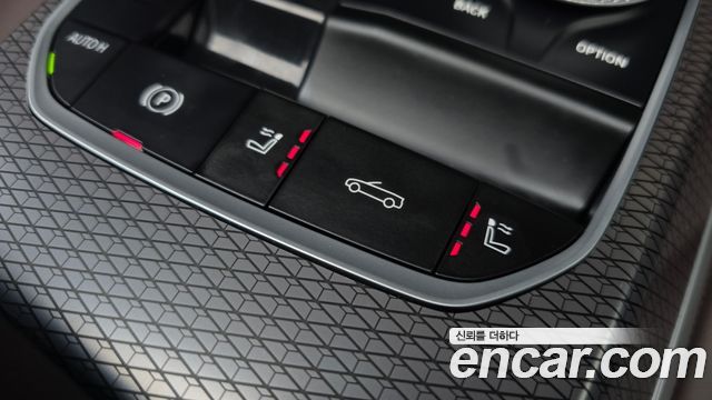 BMW 4 Series (G22) 420i M Sport Pro Convertible 2025 — фото 20