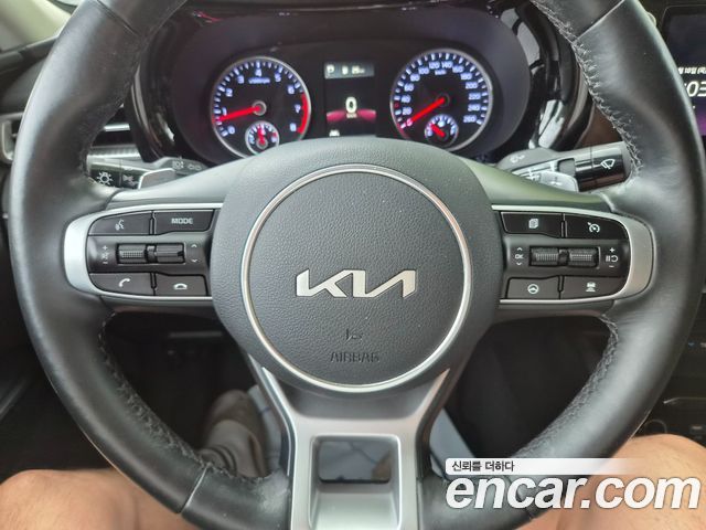 Kia K5 (III) 2.0 Prestige 2022 — фото 15