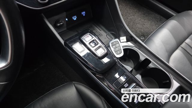 Hyundai Sonata (DN8) 2.0 LPG(rental car) Smart 2022 — фото 9