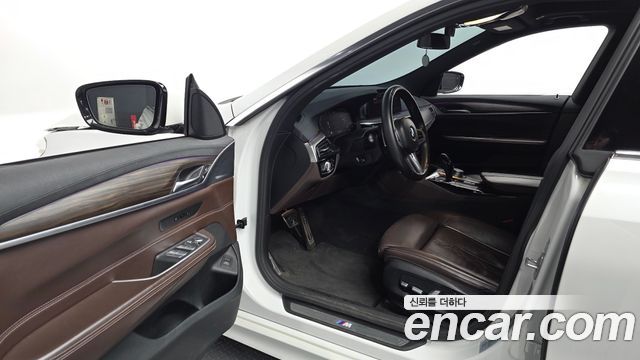 BMW 6 Series GT (G32) 620d xDrive M Sport 2020 — фото 10