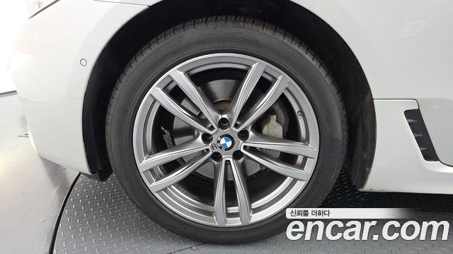 BMW 6 Series GT (G32) 620d xDrive M Sport 2020 — фото 21