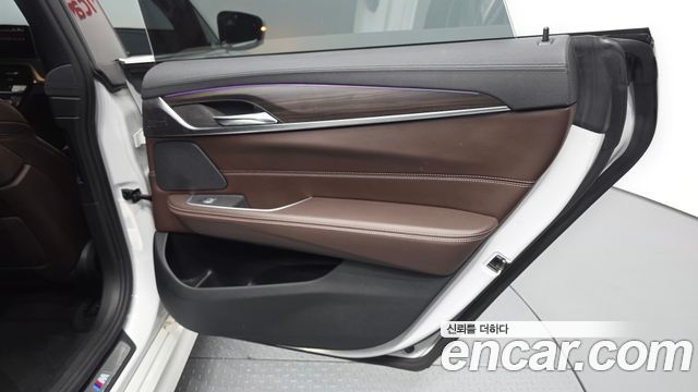 BMW 6 Series GT (G32) 620d xDrive M Sport 2020 — фото 25