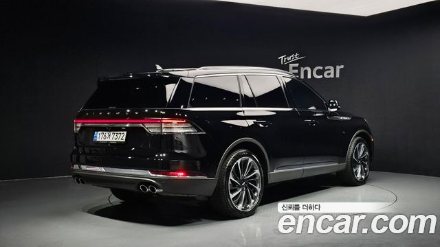 Lincoln Aviator (II) 3.0 Reserve  AWD 2023 — фото 2