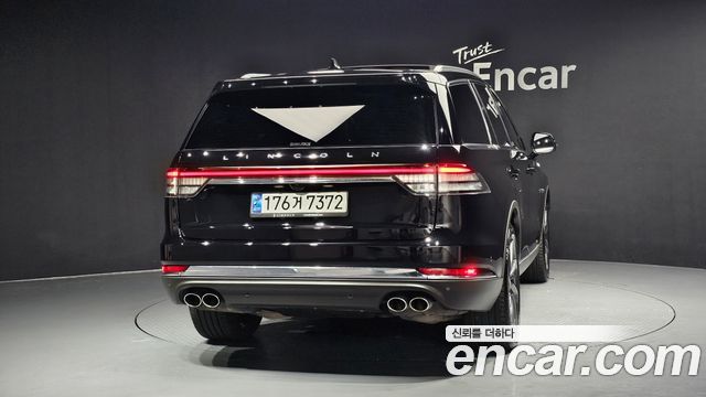Lincoln Aviator (II) 3.0 Reserve  AWD 2023 — фото 4