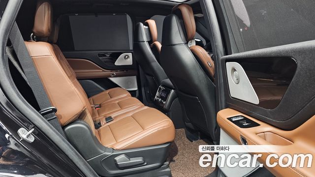 Lincoln Aviator (II) 3.0 Reserve  AWD 2023 — фото 12