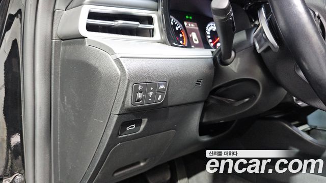 Kia K5 (III) 2.0 Prestige 2023 — фото 20