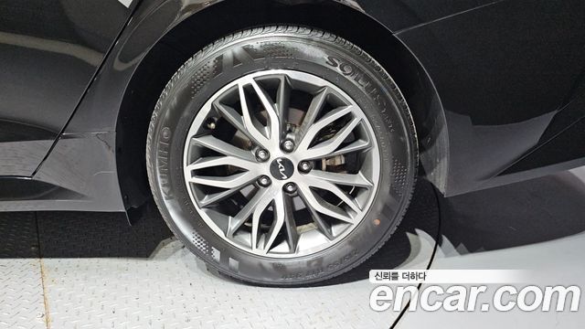 Kia K5 (III) 2.0 Prestige 2023 — фото 27
