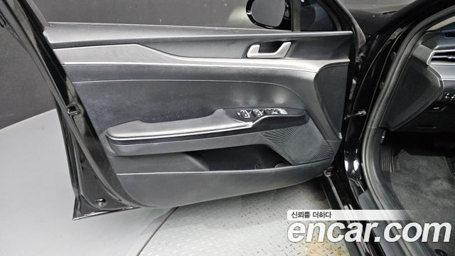 Kia K5 (III) 2.0 Prestige 2023 — фото 30
