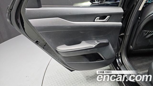 Kia K5 (III) 2.0 Prestige 2023 — фото 31