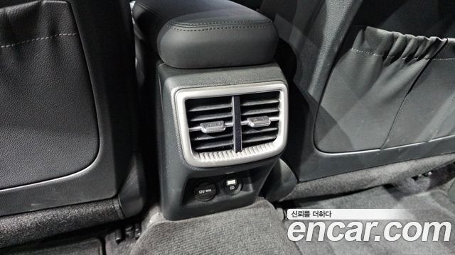 Kia K5 (III) 2.0 Prestige 2023 — фото 37