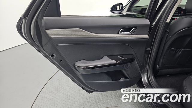 Kia K5 (III) 2.0 Noblesse 2024 — фото 31