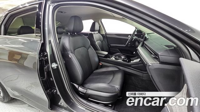 Kia K5 (III) 2.0 Noblesse 2024 — фото 32