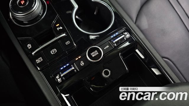 Kia K5 (III) 2.0 Noblesse 2024 — фото 35