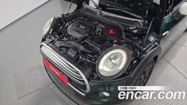 MINI Cooper D 5Door HIGH 3rd 2016 — фото 6