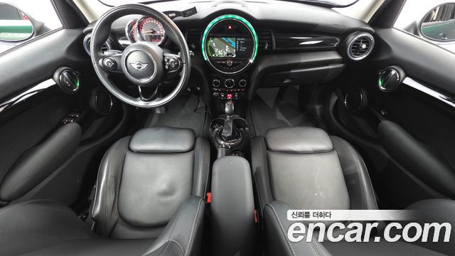 MINI Cooper D 5Door HIGH 3rd 2016 — фото 7