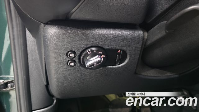 MINI Cooper D 5Door HIGH 3rd 2016 — фото 14