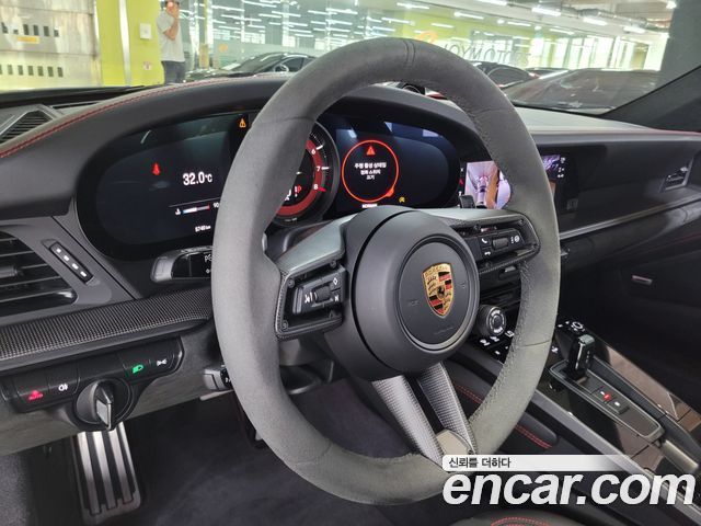 Porsche 911 (992) Carrera 4 GTS 2024 — фото 16