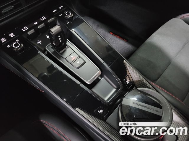 Porsche 911 (992) Carrera 4 GTS 2024 — фото 18