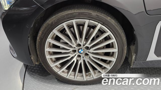 BMW 7 Series (G11) 745e iPerformance Design Pure Excellence 2020 — фото 5