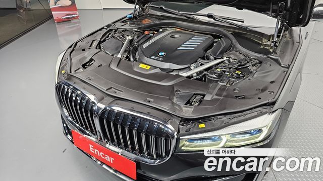 BMW 7 Series (G11) 745e iPerformance Design Pure Excellence 2020 — фото 6
