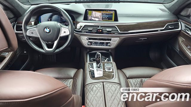 BMW 7 Series (G11) 745e iPerformance Design Pure Excellence 2020 — фото 7