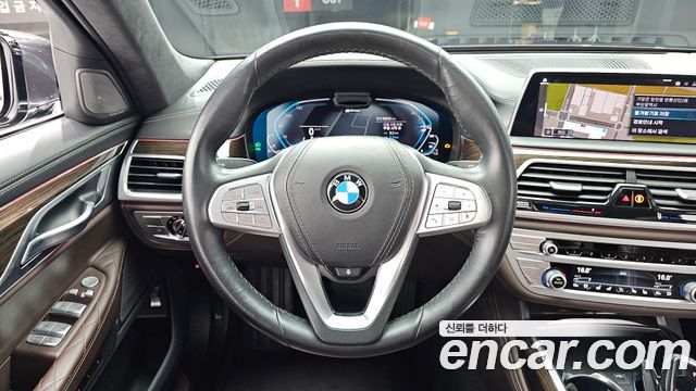 BMW 7 Series (G11) 745e iPerformance Design Pure Excellence 2020 — фото 13