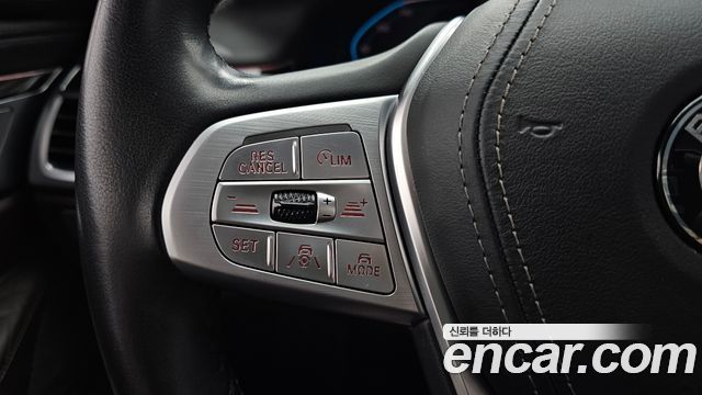 BMW 7 Series (G11) 745e iPerformance Design Pure Excellence 2020 — фото 20