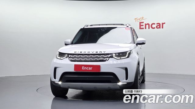 Land Rover Discovery 5 3.0 TD6 HSE Luxury 2017 — фото 3