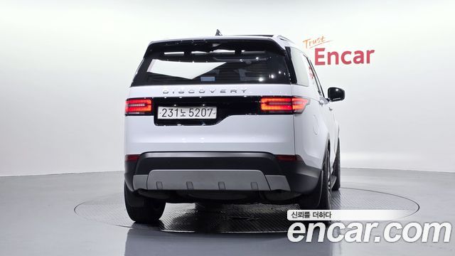 Land Rover Discovery 5 3.0 TD6 HSE Luxury 2017 — фото 4