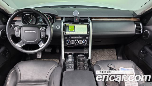 Land Rover Discovery 5 3.0 TD6 HSE Luxury 2017 — фото 7