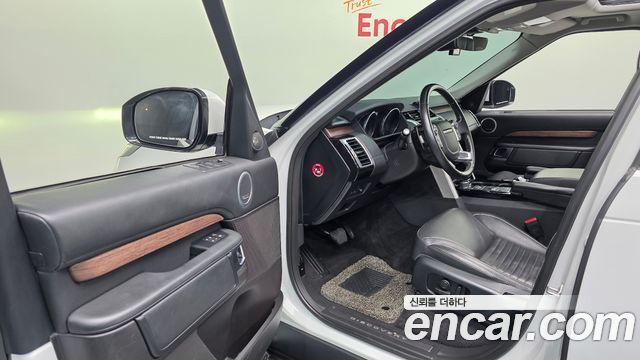 Land Rover Discovery 5 3.0 TD6 HSE Luxury 2017 — фото 10