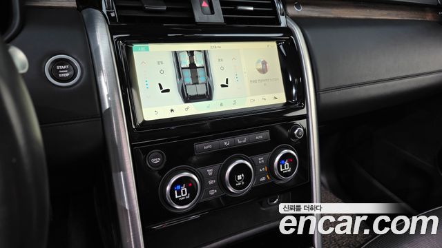 Land Rover Discovery 5 3.0 TD6 HSE Luxury 2017 — фото 14