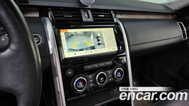 Land Rover Discovery 5 3.0 TD6 HSE Luxury 2017 — фото 15