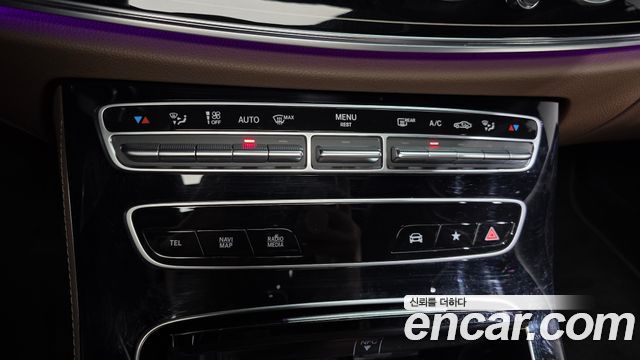 Mercedes-Benz E-Class (W213) E450 4MATIC Exclusive 2021 — фото 32