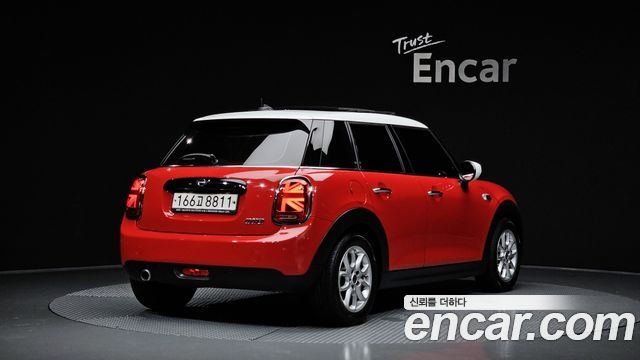 MINI Cooper 5Door HIGH 3rd 2020 — фото 2