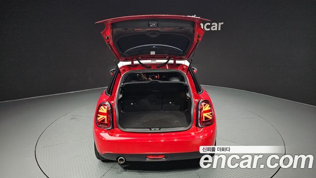 MINI Cooper 5Door HIGH 3rd 2020 — фото 20
