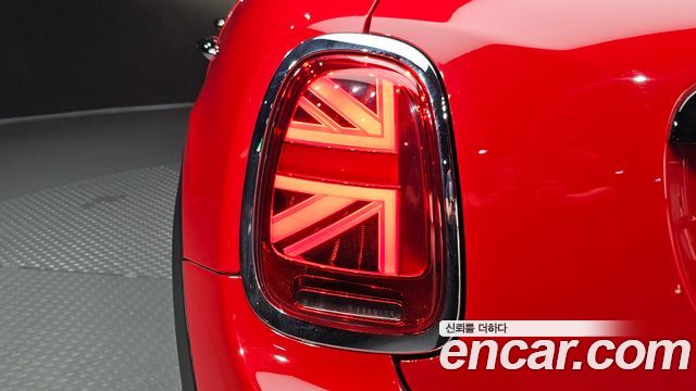 MINI Cooper 5Door HIGH 3rd 2020 — фото 23