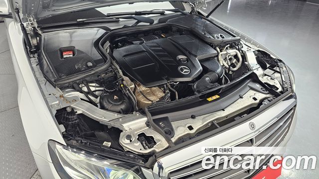 Mercedes-Benz E-Class (W213) E220d 4MATIC Exclusive 2019 — фото 6