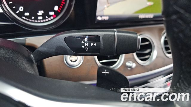 Mercedes-Benz E-Class (W213) E220d 4MATIC Exclusive 2019 — фото 9