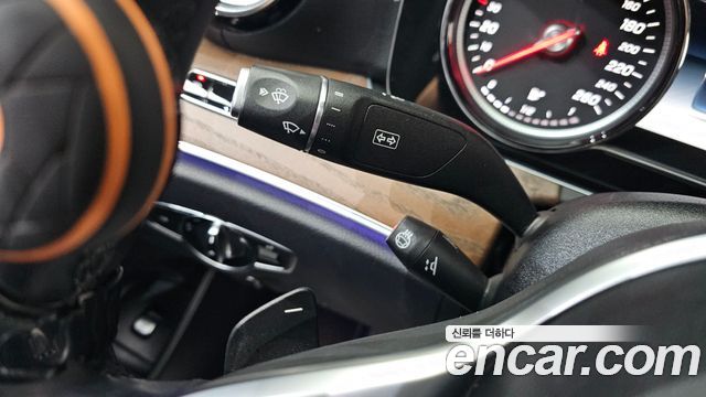 Mercedes-Benz E-Class (W213) E220d 4MATIC Exclusive 2019 — фото 17