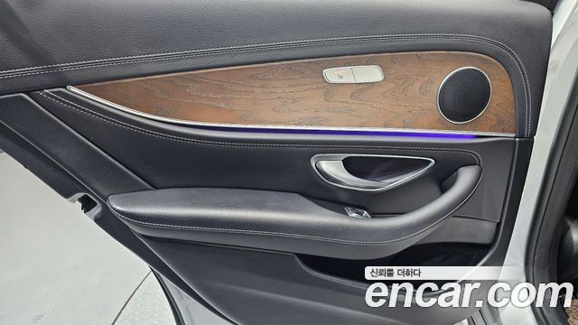 Mercedes-Benz E-Class (W213) E220d 4MATIC Exclusive 2019 — фото 25