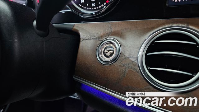 Mercedes-Benz E-Class (W213) E220d 4MATIC Exclusive 2019 — фото 34