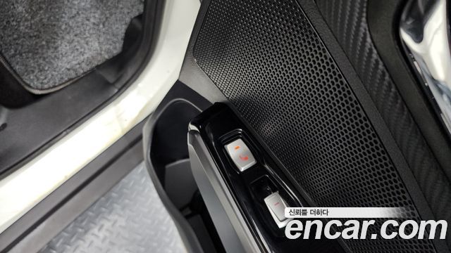 KG Mobility (SsangYong) Tivoli Air Diesel IX 2WD 2019 — фото 18