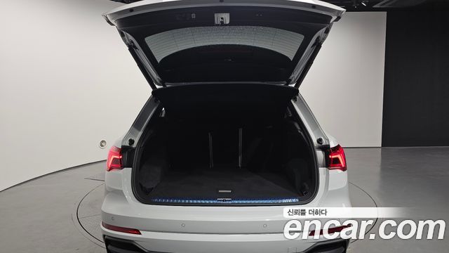 Audi Q3 (F3) 35 TDI Premium 2025 — фото 20