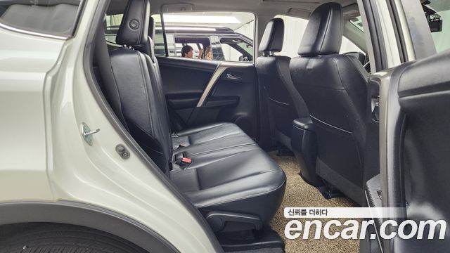 Toyota RAV4 2.5 4WD 4th 2014 — фото 12