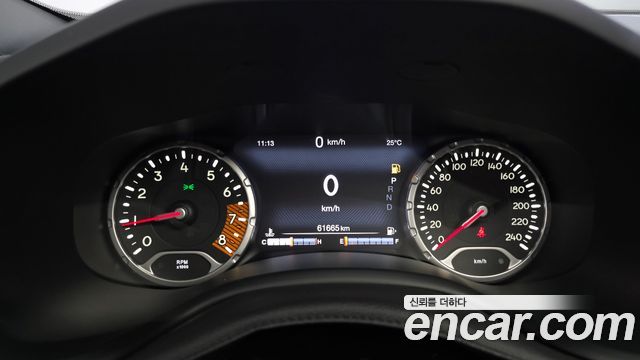 Jeep Renegade 2.4 Limited 2020 — фото 8
