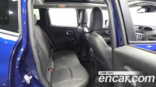 Jeep Renegade 2.4 Limited 2020 — фото 11