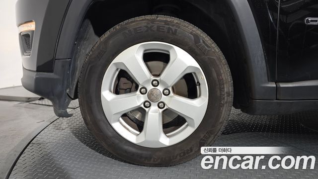 Jeep Compass (II) 2.4 Longitude AWD 2018 — фото 5