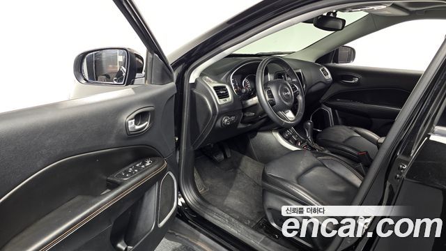 Jeep Compass (II) 2.4 Longitude AWD 2018 — фото 10