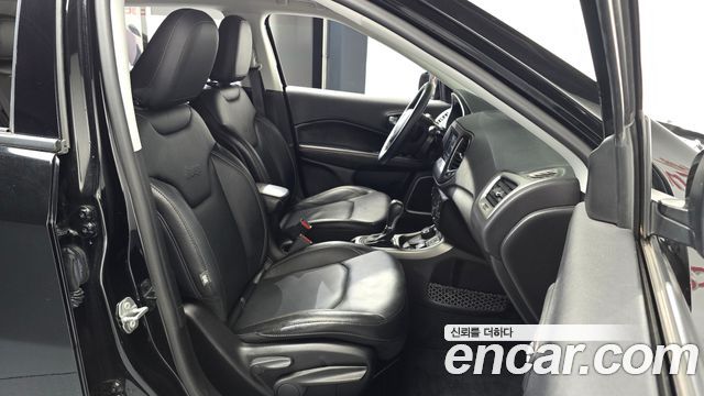 Jeep Compass (II) 2.4 Longitude AWD 2018 — фото 26